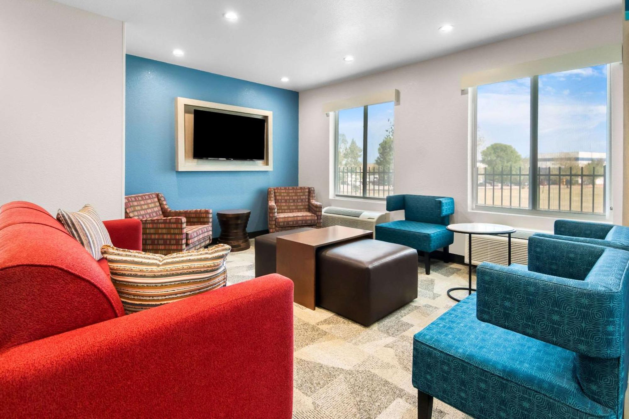 Hotel Clarion Pointe Fort Worth Exterior foto